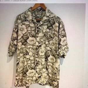 Tommy Bahamas Men Green Cream Floral Hawaiian 100% Silk Short Sleeve Shirt Sz L